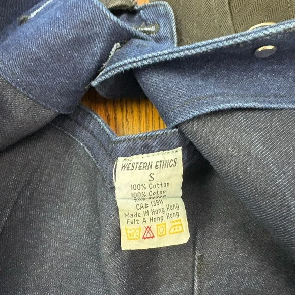 Women's Blue Denim Vest - Picture 7 of 7